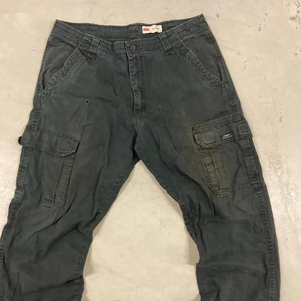vintage thrashed wrangler cargo pants 34x32